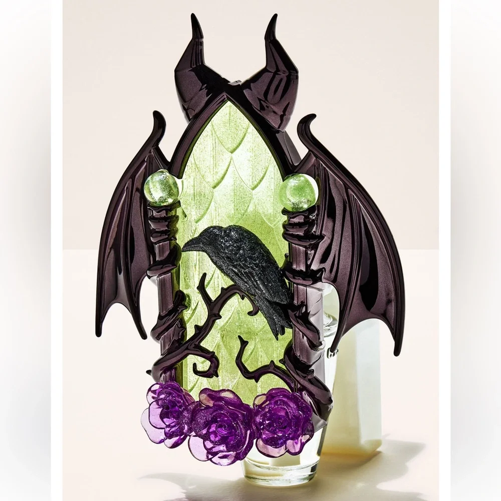 Maleficent Wallflower Plug - Picture 3 of 5